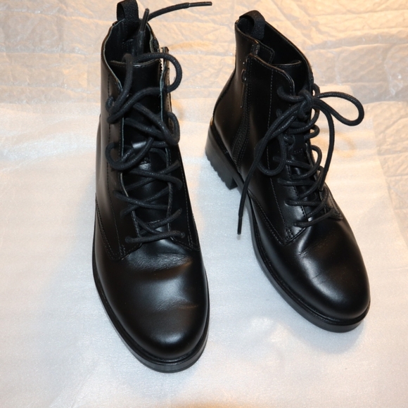 Everlane The Modern Utility Lace-Up Boot Black Women Size 5 NEW in box !! - Picture 6 of 11